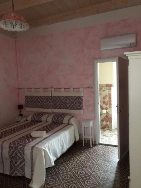 Guest House Le Gemelle Luras 外观 照片
